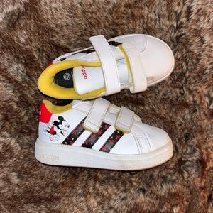 Adidas DisneyMickey Mouse Velcro white sneakers toddler size 7